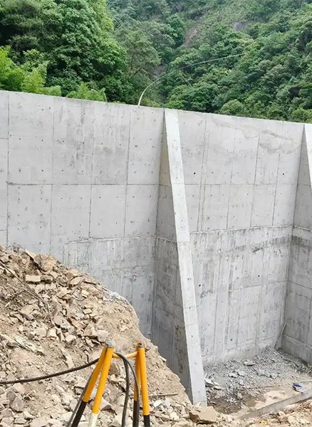 济南历城区重力式挡土墙